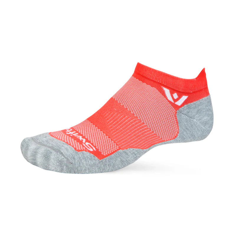 Swiftwick Maxus Zero - No Show w/Tab Socks Hibiscus Red