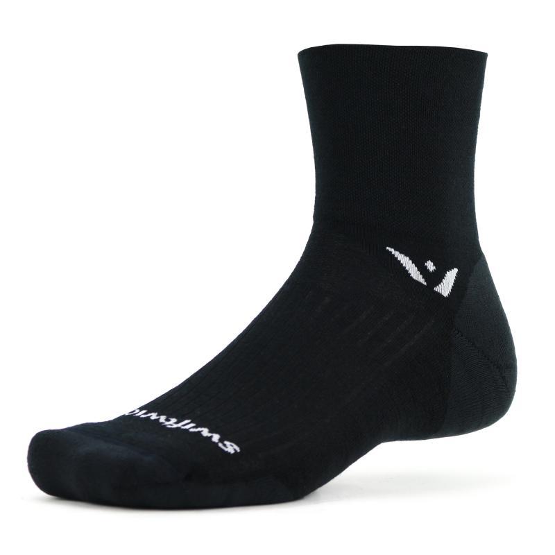 Swiftwick Pursuit Four - Quarter Socks Black