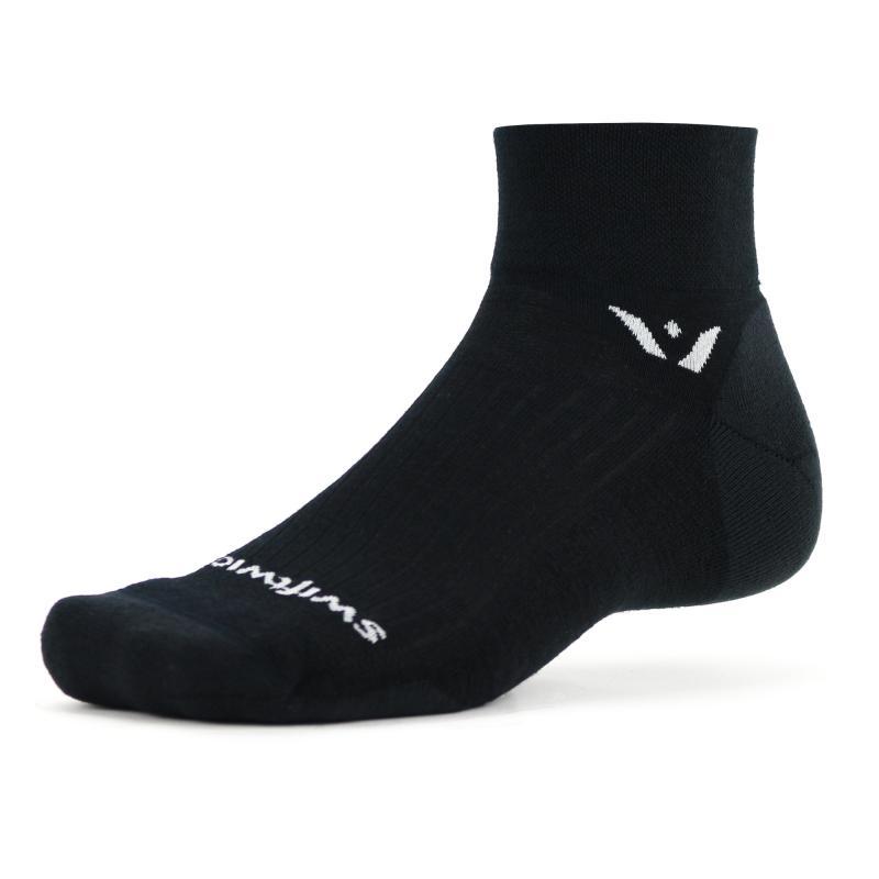 Swiftwick Pursuit Two - Quarter Socks Black